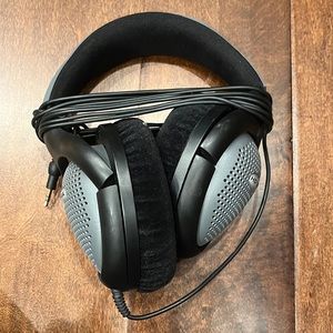 Sennheiser headphones over ear good quality black and gray